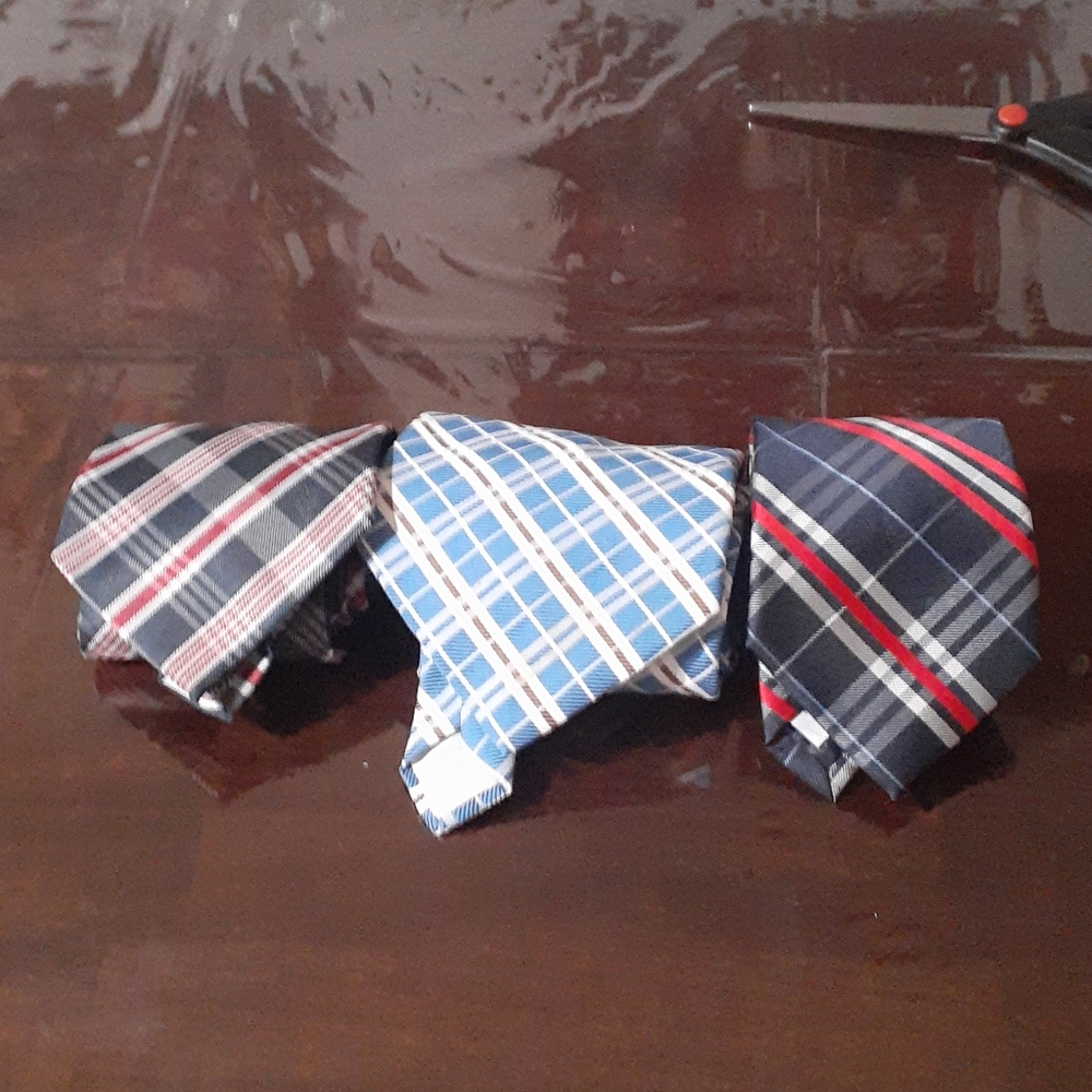 3/Ties plaid patterns, various manufacturers